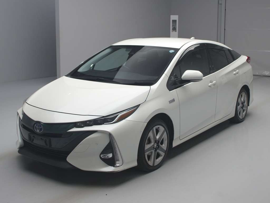 Toyota Prius PHV 2017