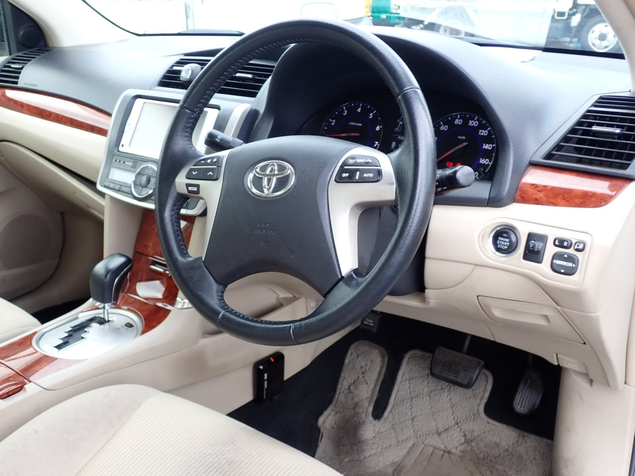 Toyota Premio 2014