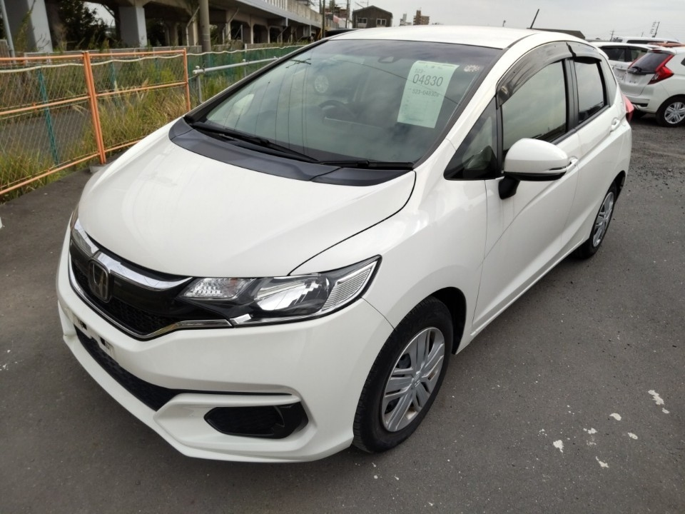 2018 1300. Honda Jazz 2019. Хонда джаз 2019. Хонда джаз 2019 салон.