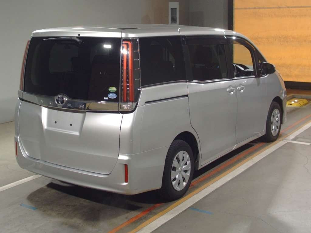 Toyota Noah 2014 zrr85