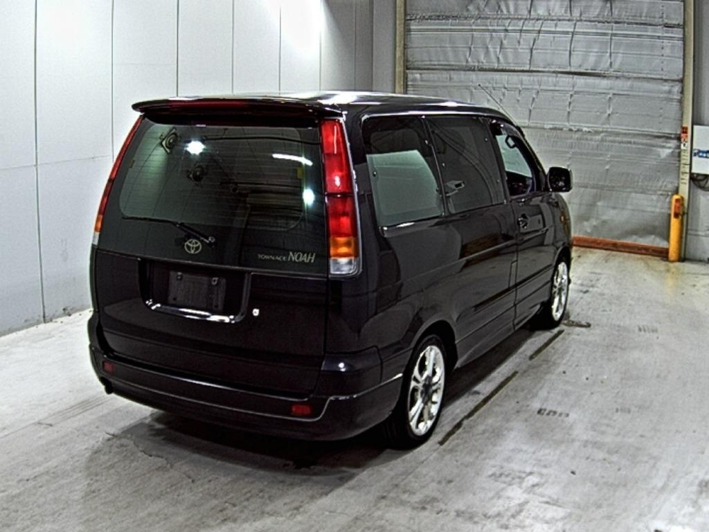 Toyota Noah 1998