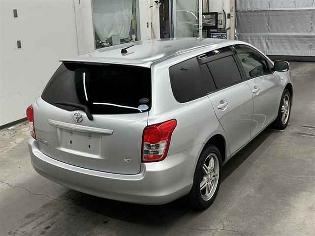 Toyota Corolla Fielder 2011