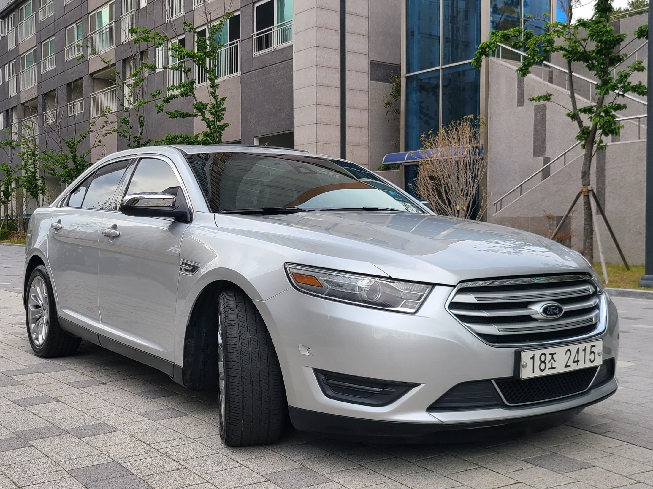 Ford Taurus 2012