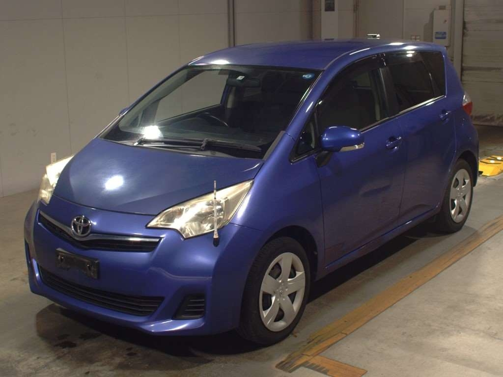 Toyota Ractis 2014