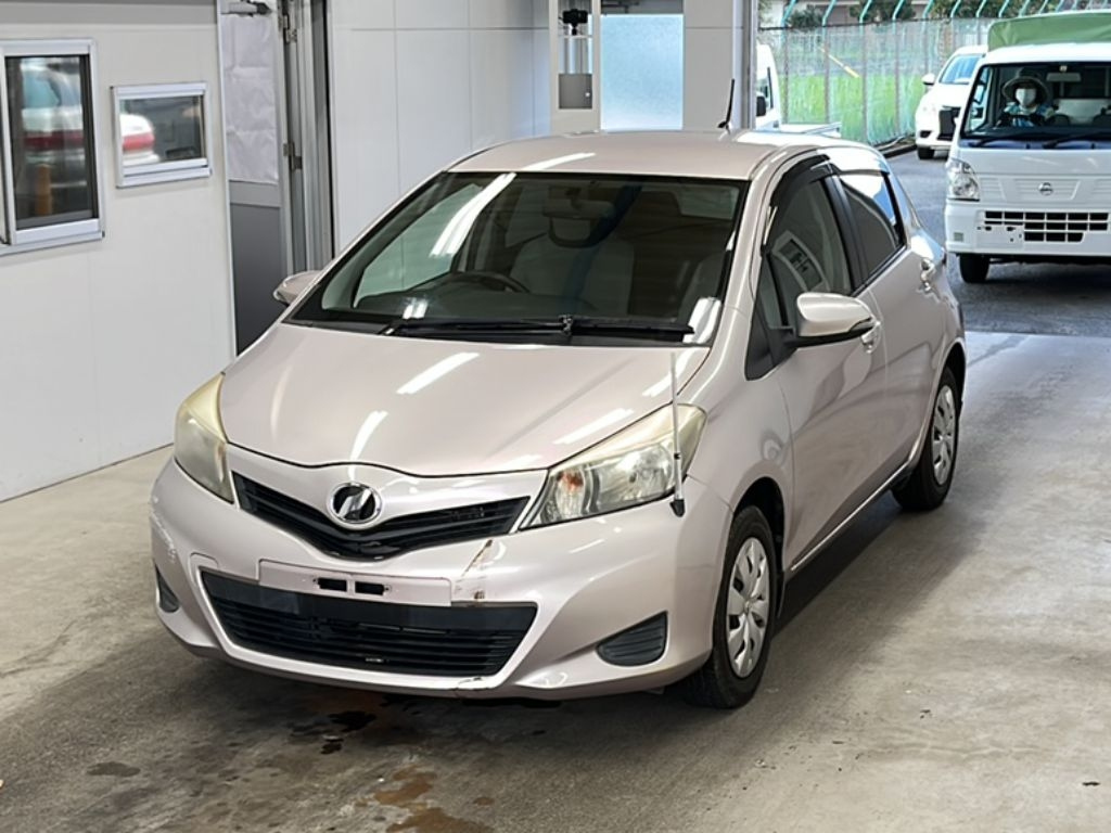 Toyota Vitz 2011