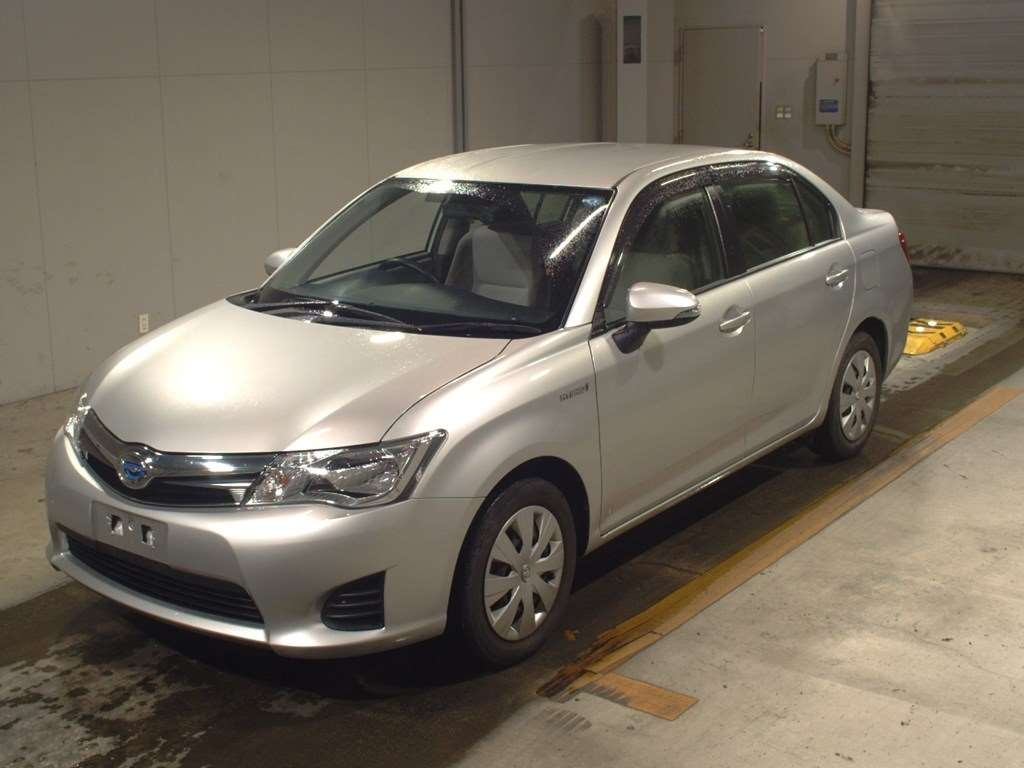 Тойота королла аксио владивостоке. Toyota Corolla Fielder 2014. Тойота Карола Филдер 2015 гибрид. Toyota Fielder 2014. Toyota Corolla Fielder 2015.